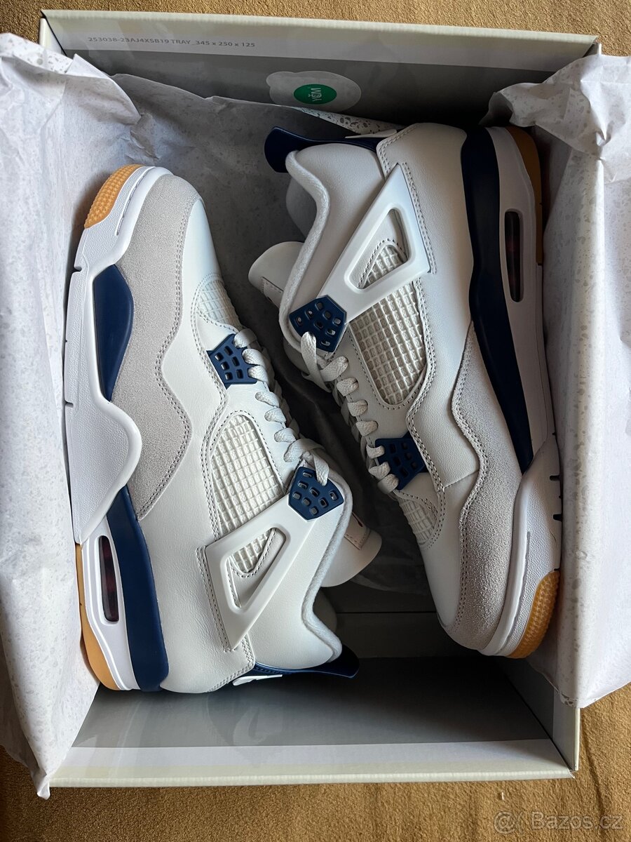 Air Jordan 4 SB Navy