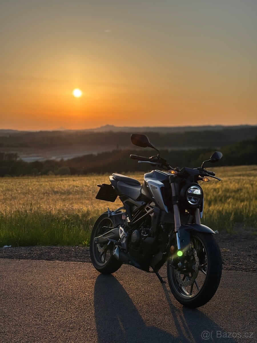 Honda cb125r