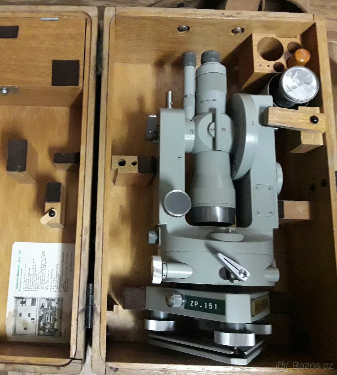 Carl Zeiss Jena Theo 020 –historický theodolit, kufr, návody