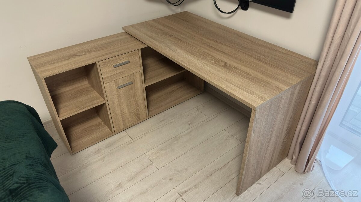 Kancelářský stůl