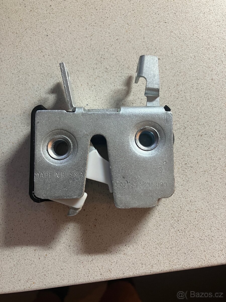 Lada Niva nový zámek