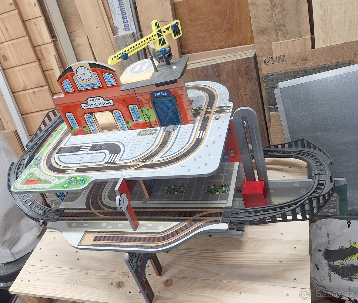 Dřevěné nádraží