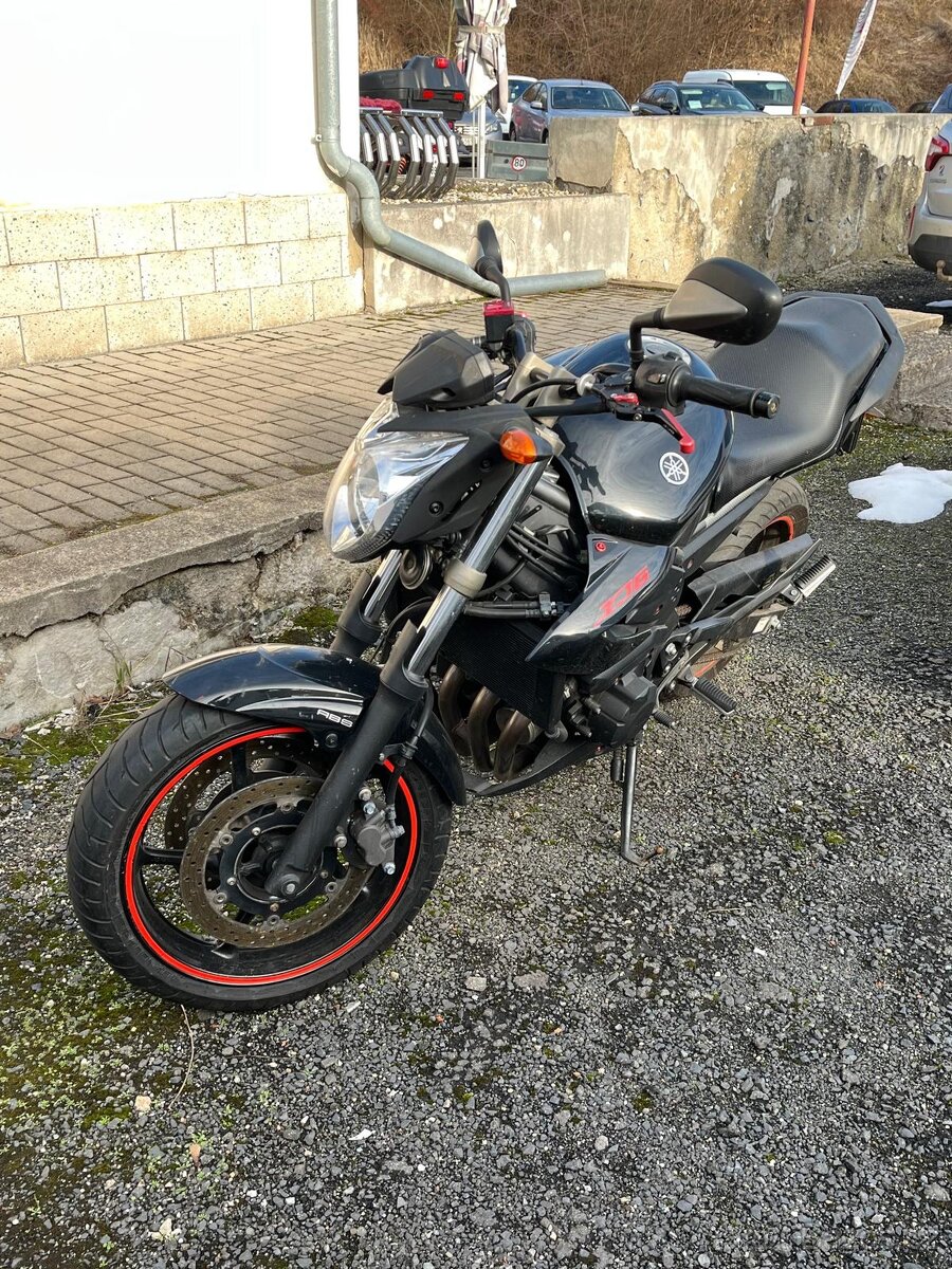 Yamaha XJ6