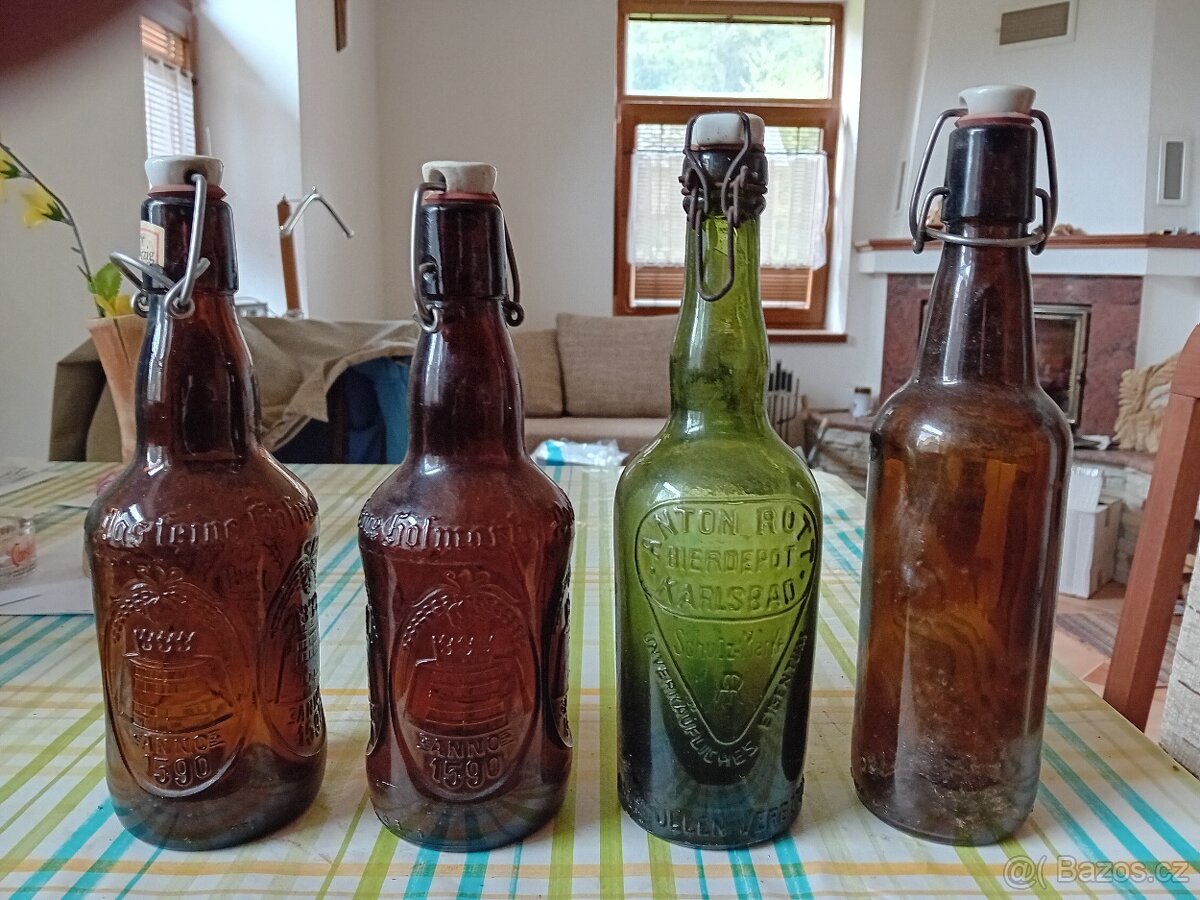 Historické pivní lahve