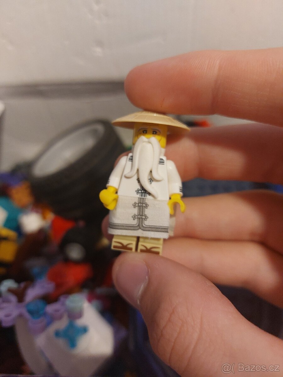 Lego postavička Sensei Wu