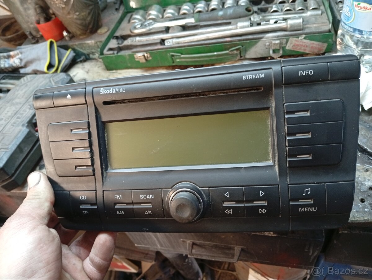 Rádio škoda Octavia 2 stream