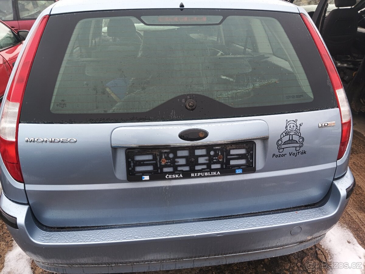 Prodám kufrové dveře na Ford Mondeo