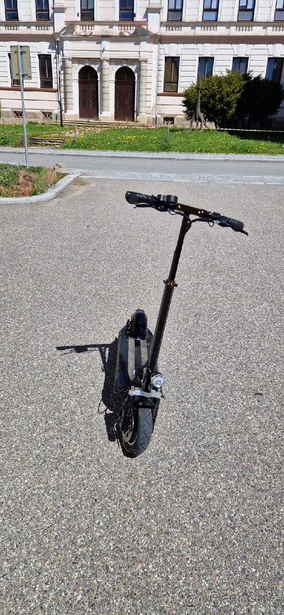 Elektrická kolobežka City Boss V4L