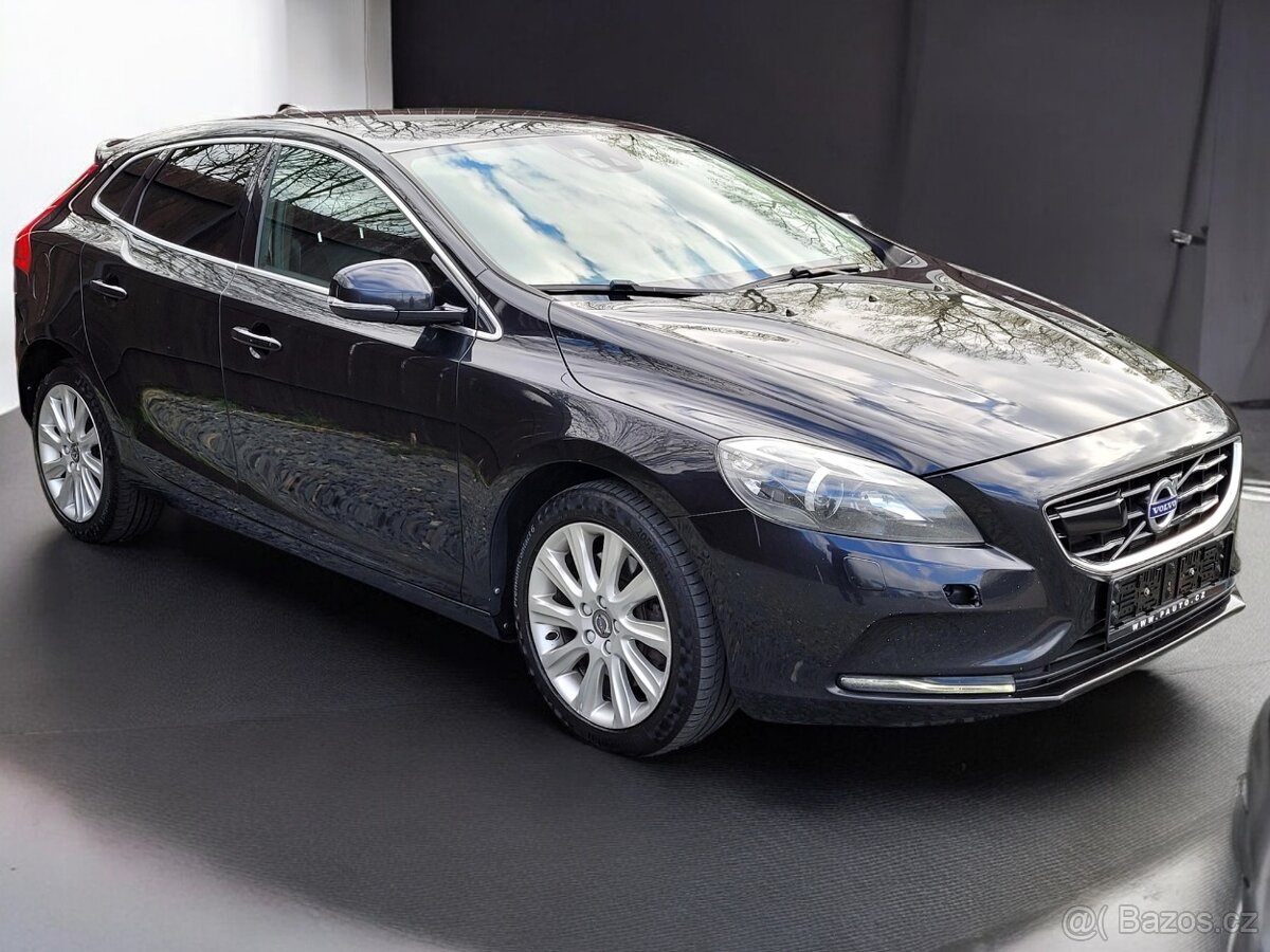 Volvo V40, 2,0 D3 POLESTAR Kinetic SERV.KNÍŽKA