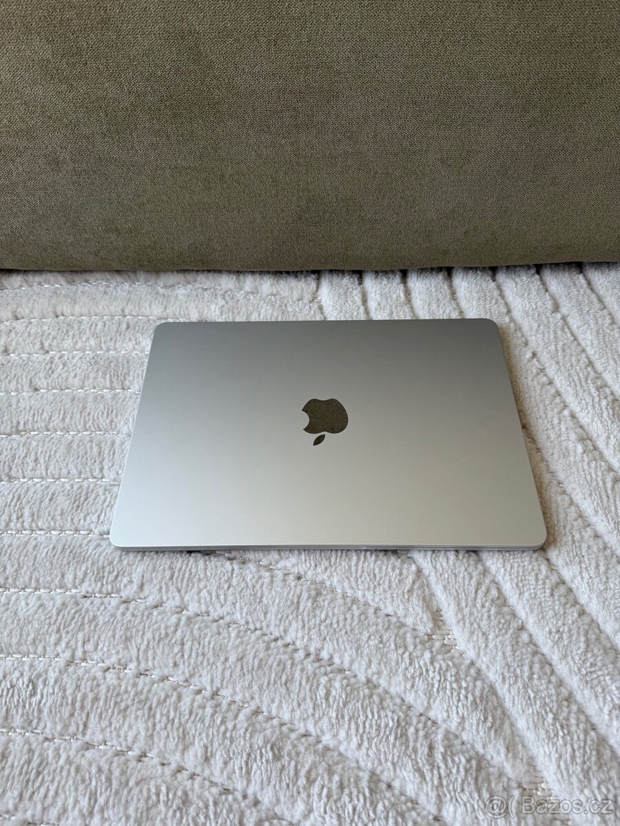 ZÁNOVNÍ APPLE MACBOOK AIR 13” 2022 M2/256GB/8GB/ZARUKA