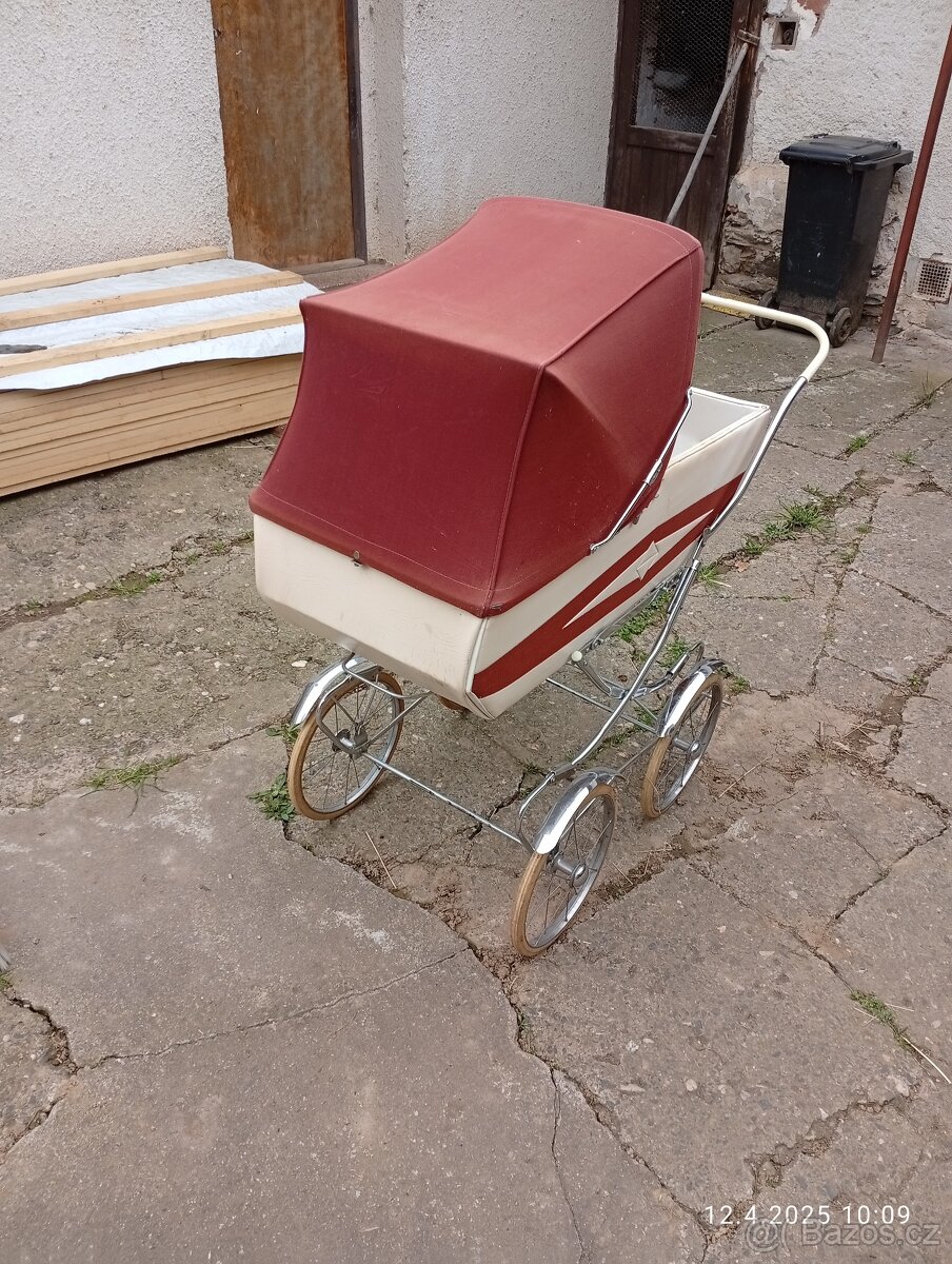 Kočárek Liberta