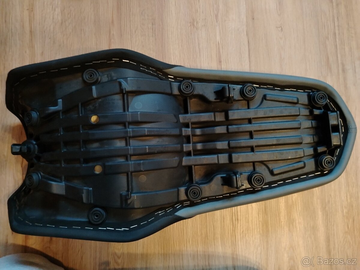 Prodám originální sedadlo BMW 850 GS