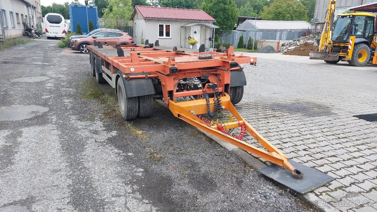 přívěs vlek