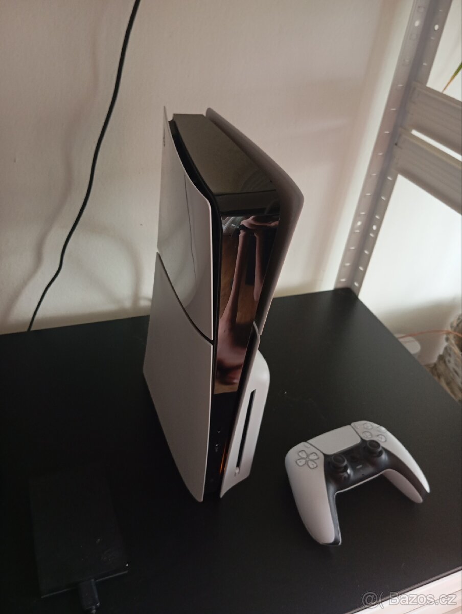 Prodám PlayStation 5 Slim s mechanikou, záruka
