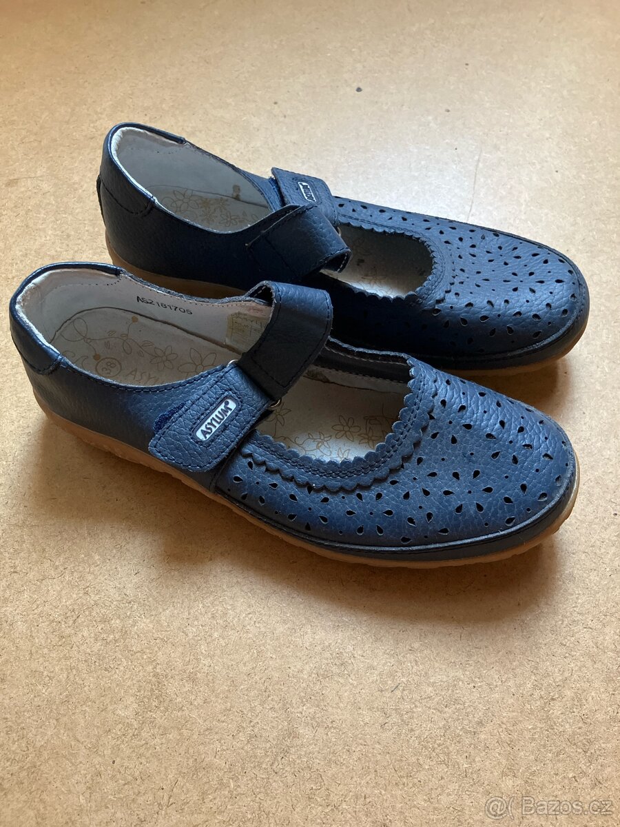 Boty zn Asylum vel 38
