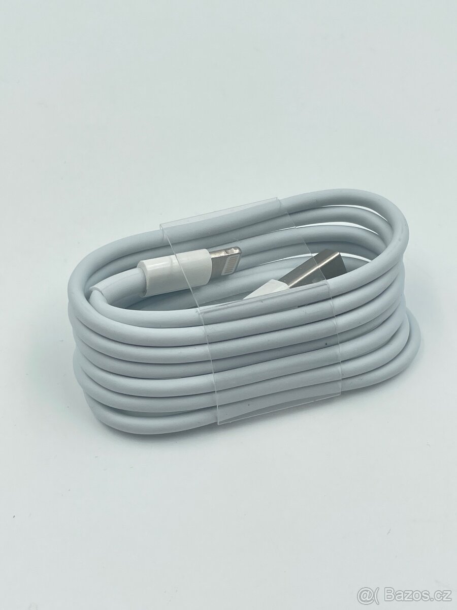 Datový / dobíjecí kabel pro zařízení Apple, nový