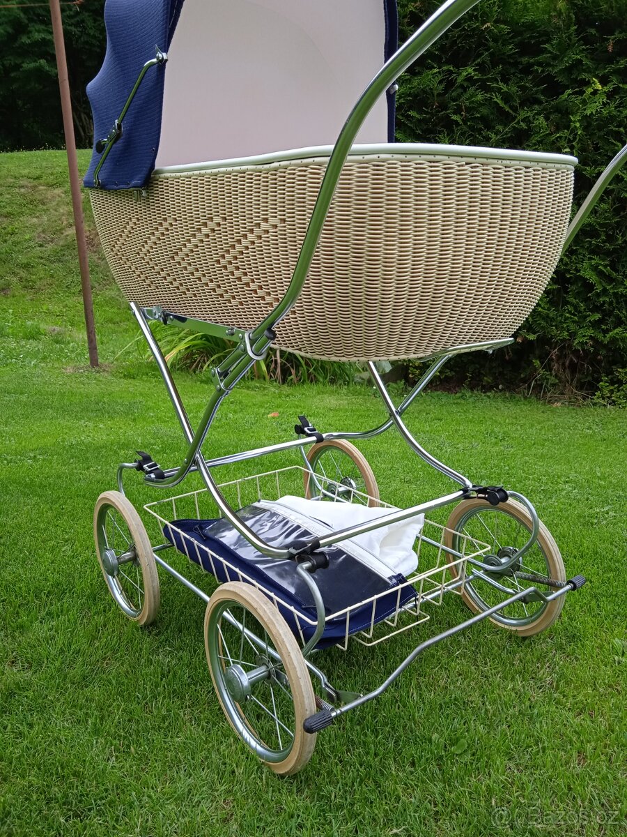 Retro kočárek Liberta