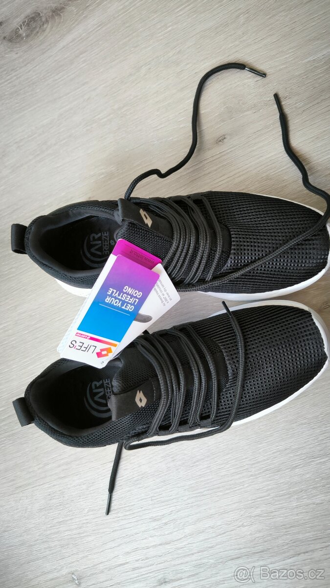 Nové sportovní boty 37