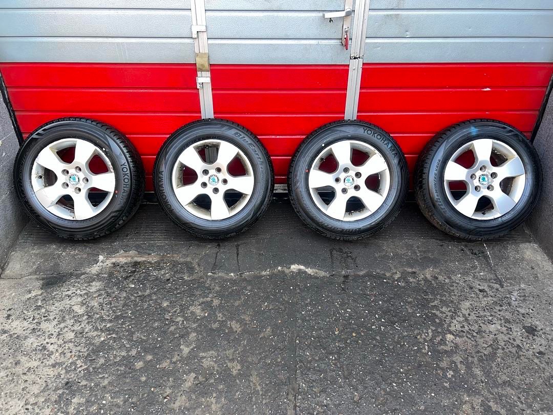 ALU kola 15" 6,5J ET50 + zimní pneu 195/665/R15