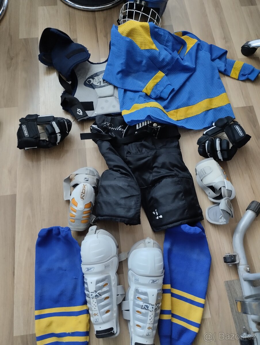 Hokejová výstroj+-5 let