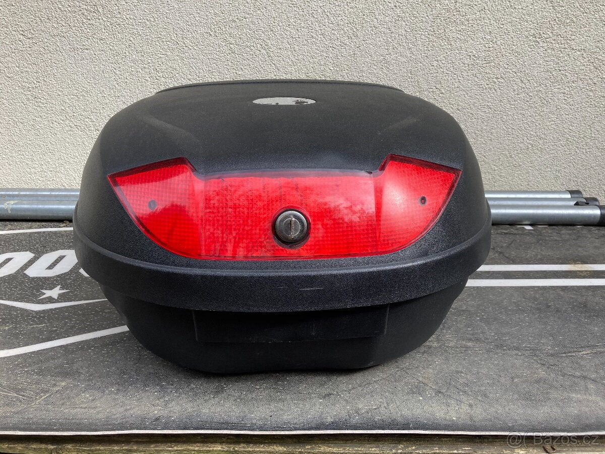 Motokufr Maxem Topcase na dvě přilby