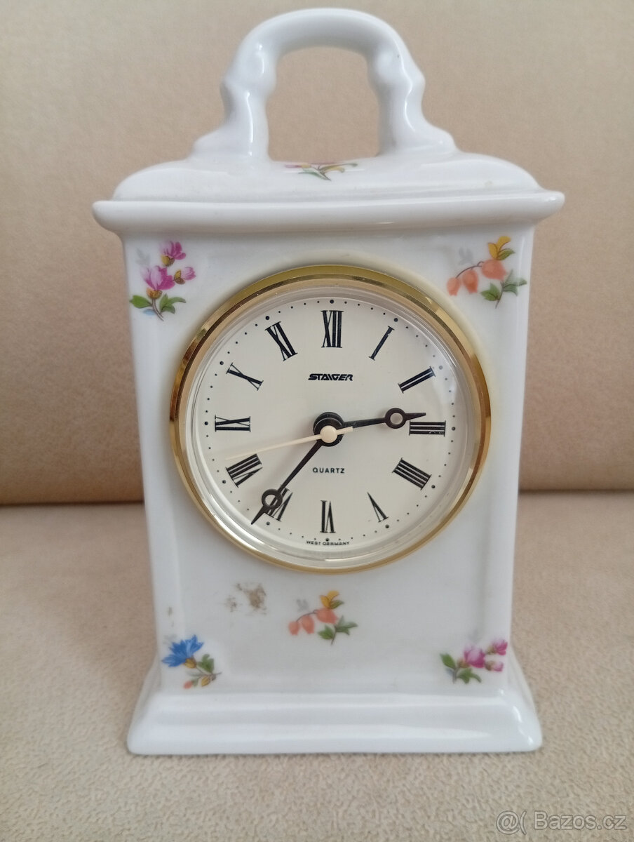 Porcelánové hodiny