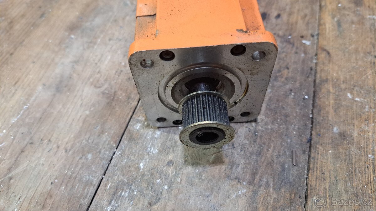 Motor ABB 3HAC17346-1 na robota