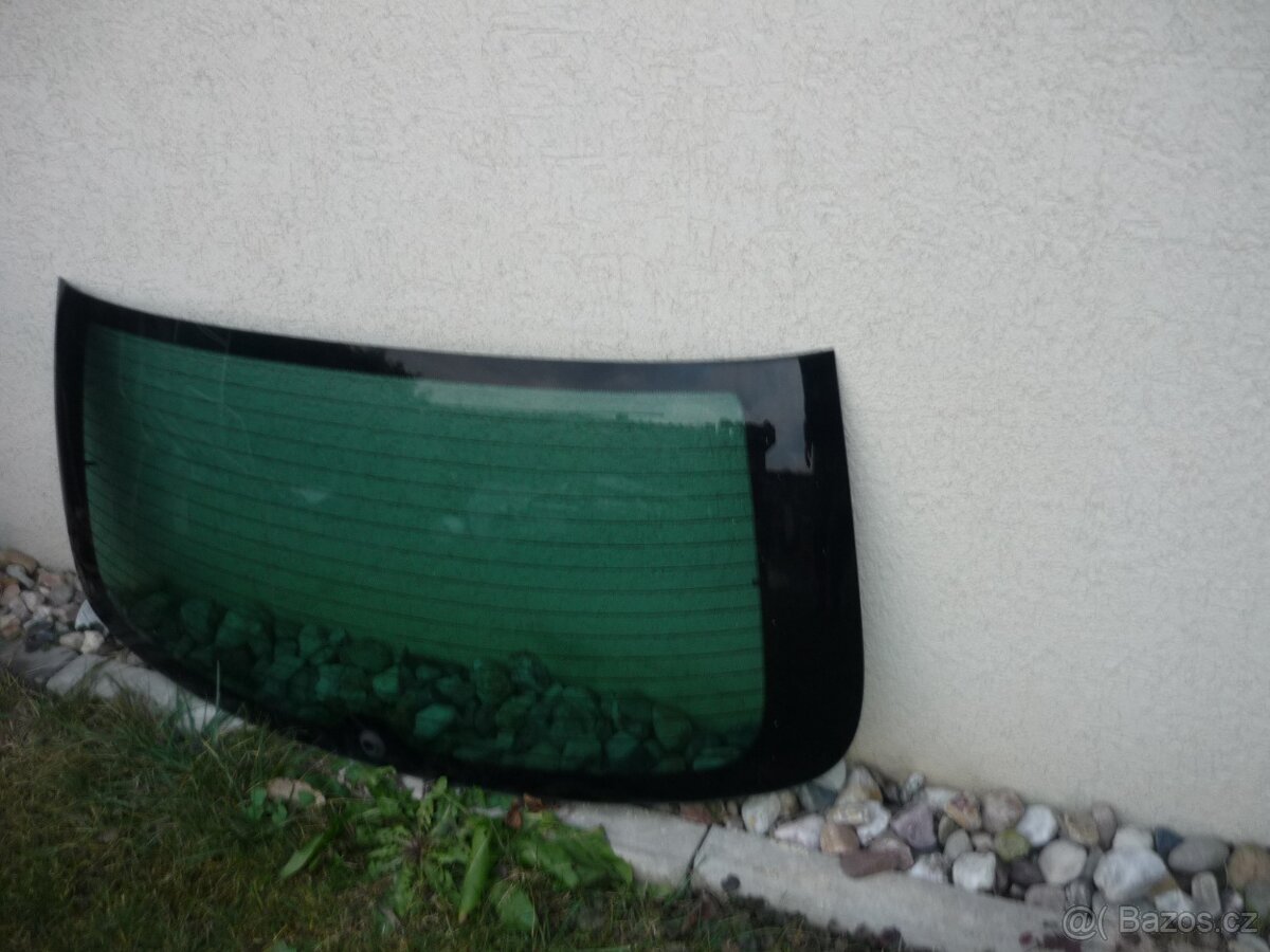 Fabia 2, zadní sklo