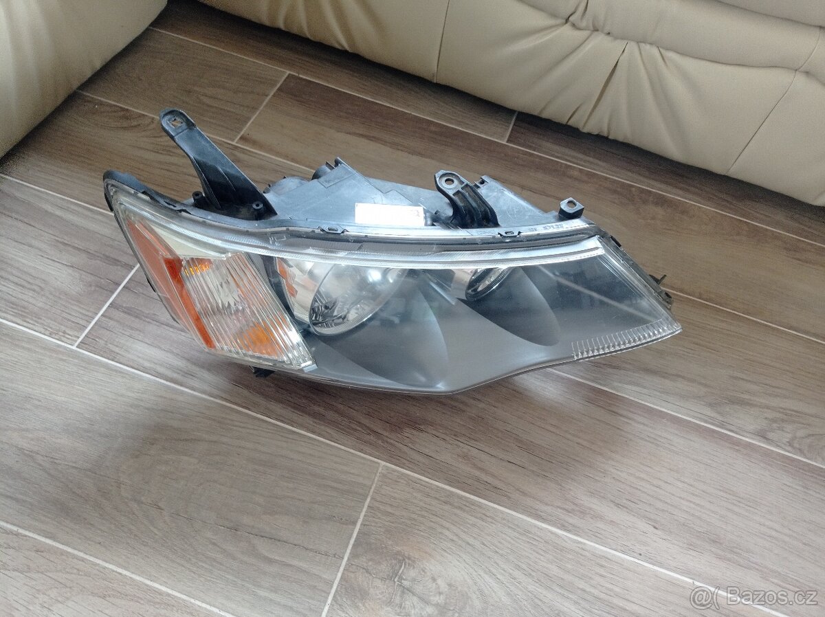 Xenony Mitsubishi Outlander