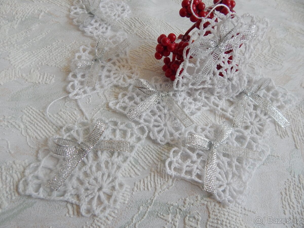 Vánoční ozdoby - vějíř, věnečky, závěsy, sady ...