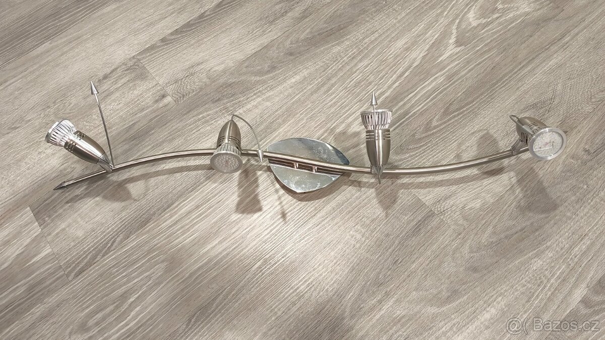 Stropní svítidlo, včetně LED žárovek