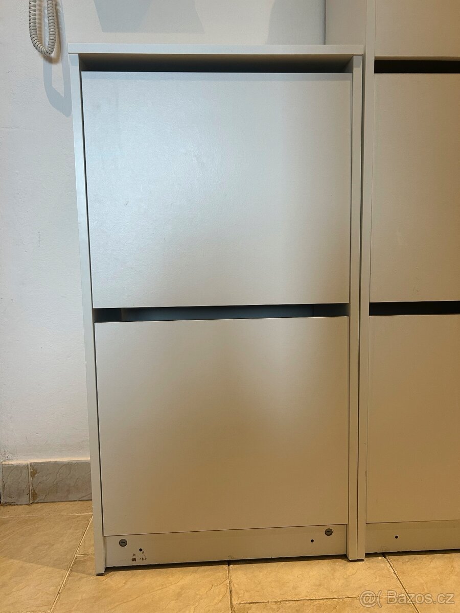 Botník Ikea Bissa - 2 přihrádky