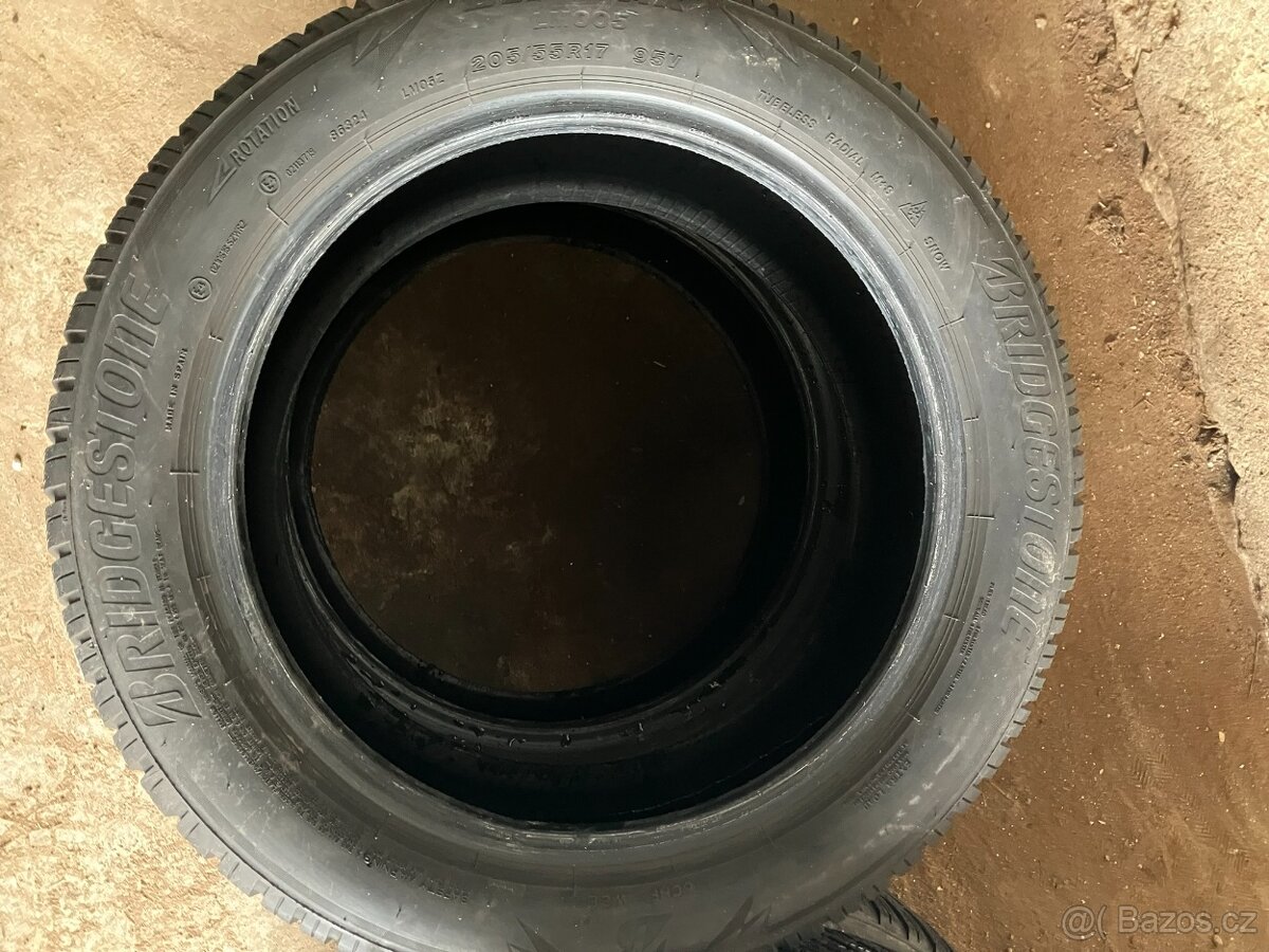 2ks zimní BRIDGESTONE BLIZZAK LM005 205/55R17