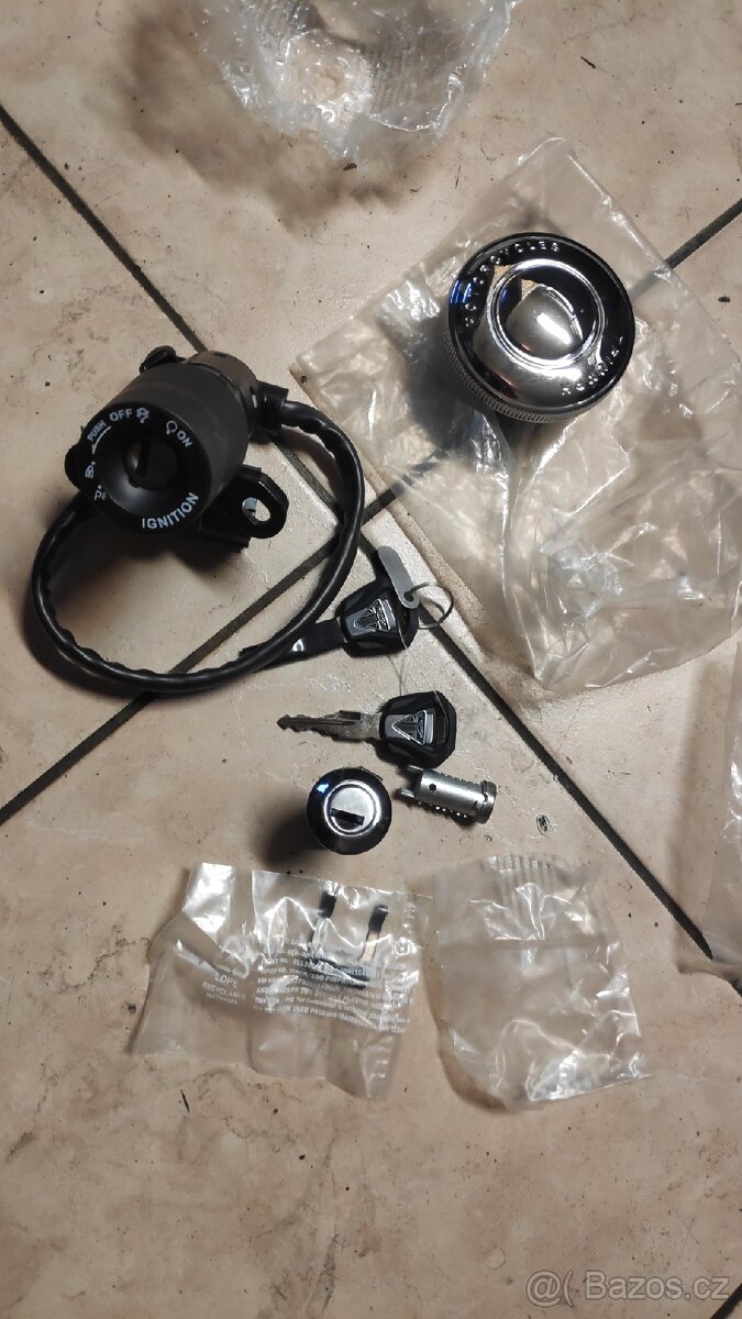 Sada zámků Triumph bonneville T120