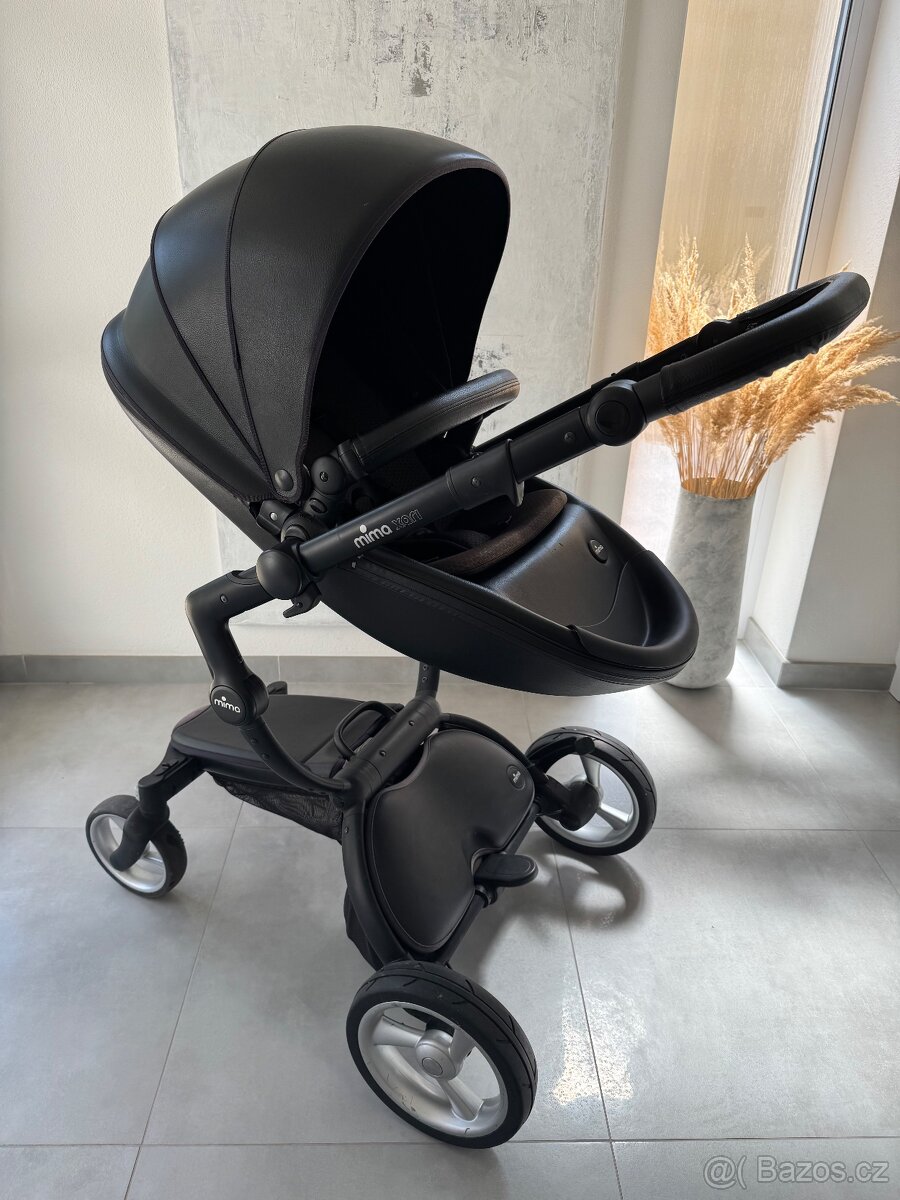 Kočárek Mima Xari 2v1