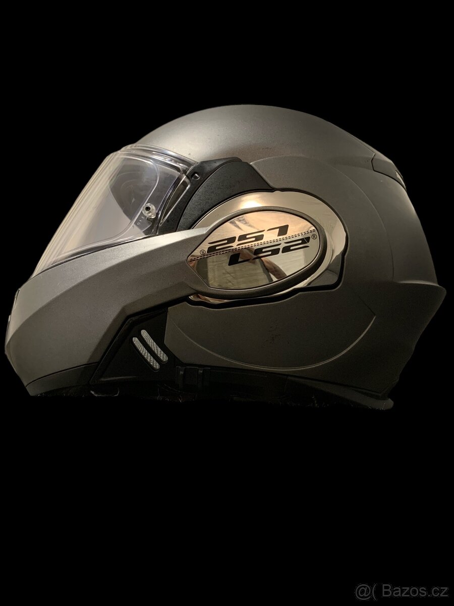 Vyklopná helma LS2 (velikost XS)