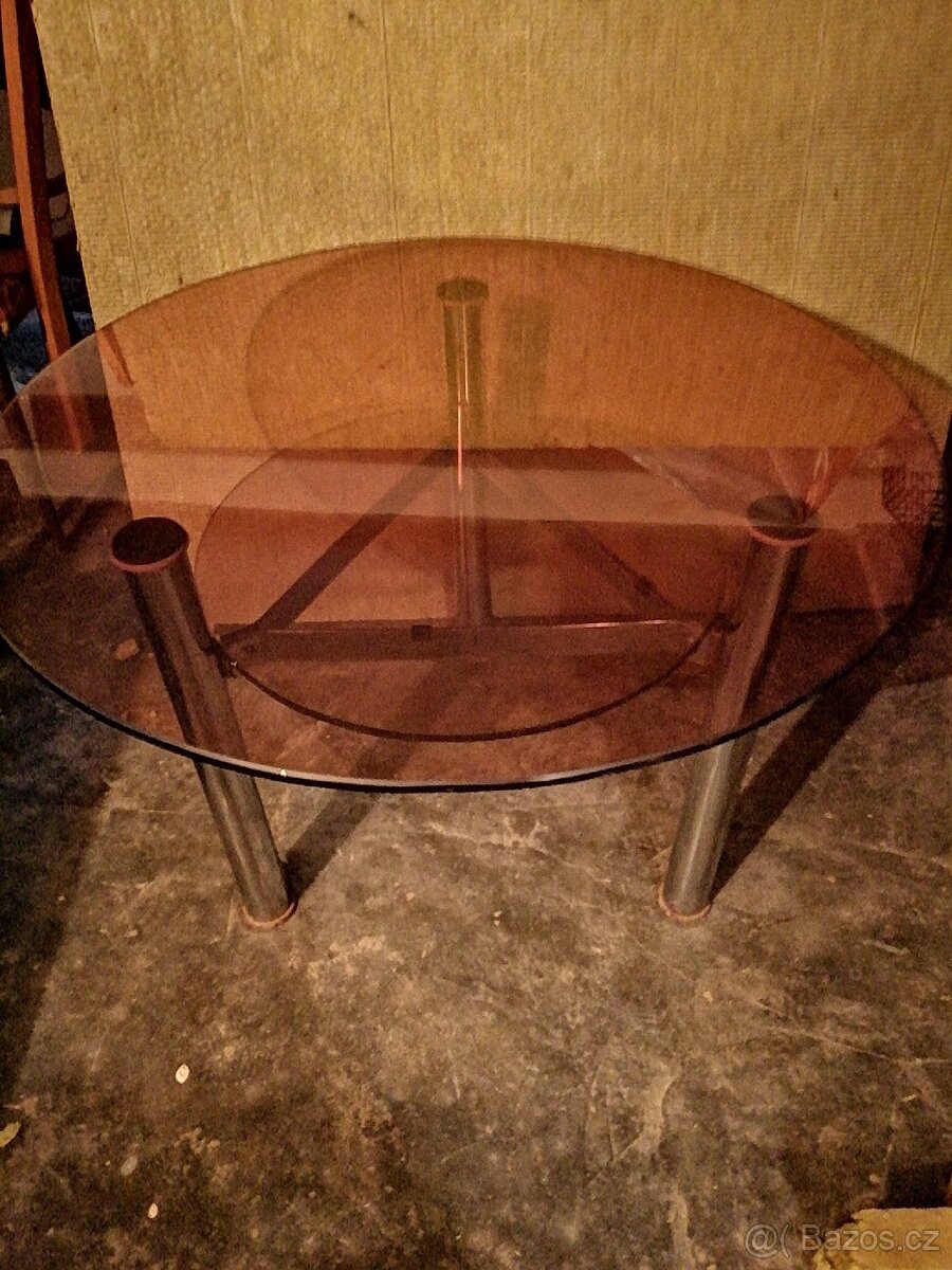 Konferenční kulatý stolek