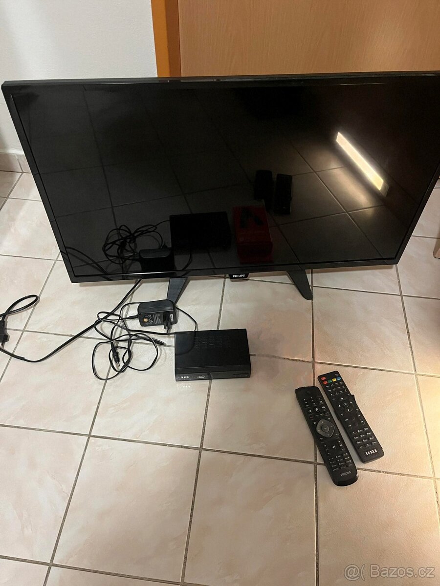 Televize Philips 32PHH4101/88 + SET-TOP-BOX TESLA