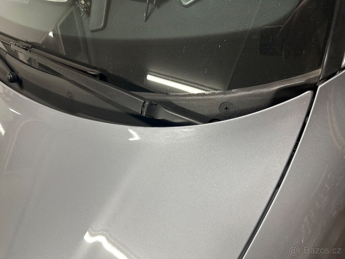 Deflektor Audi A4 B5 levý