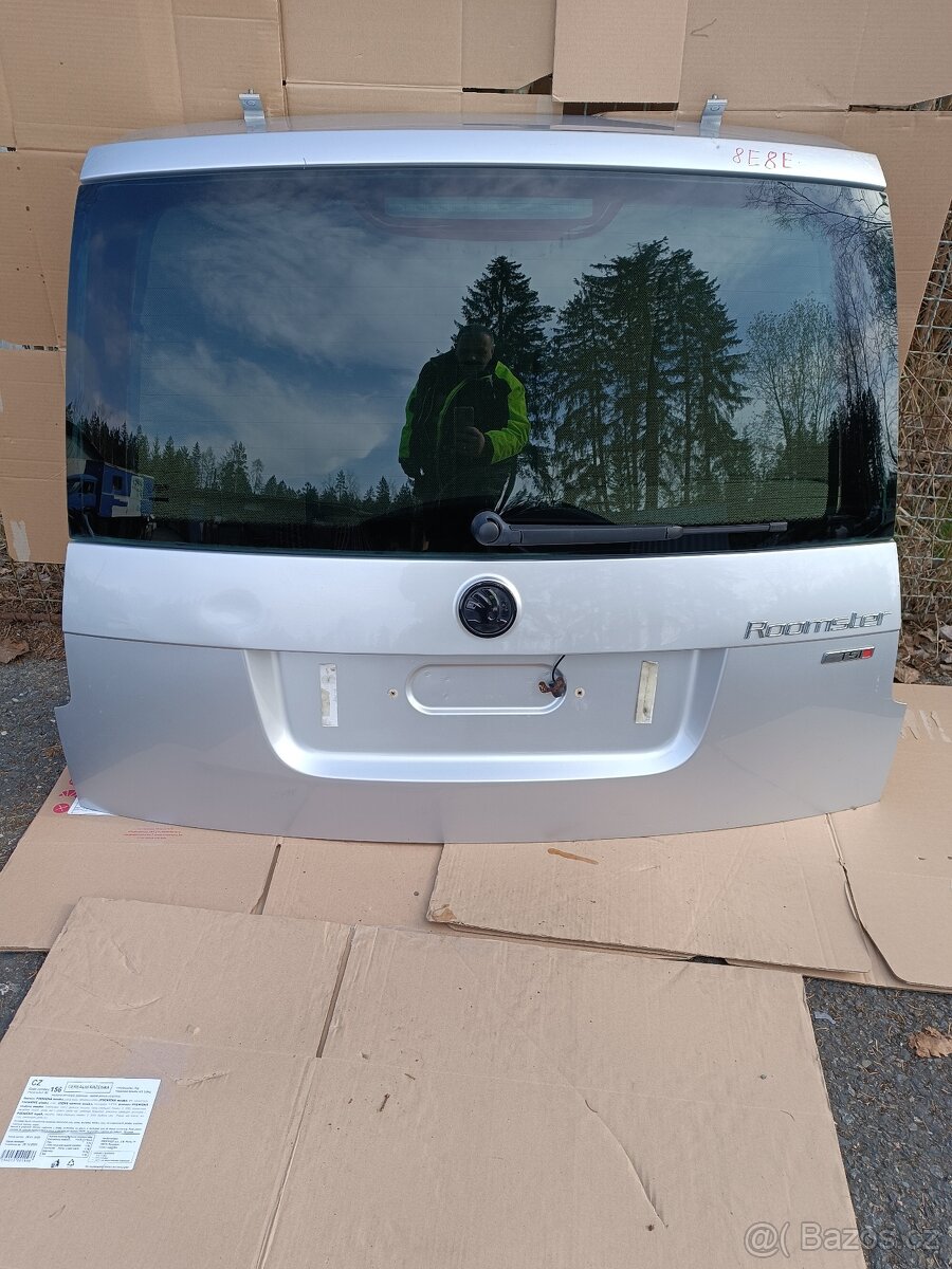 Skoda Roomster - páté dveře, viko kufru, zadní světlo