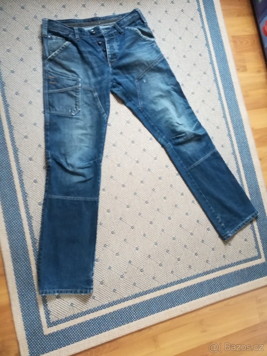 PÁNSKÉ ZNAČKOVÉ DŽÍNY JACK AND JONES