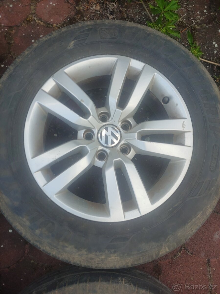 Hlinikova kola WV Tiguan