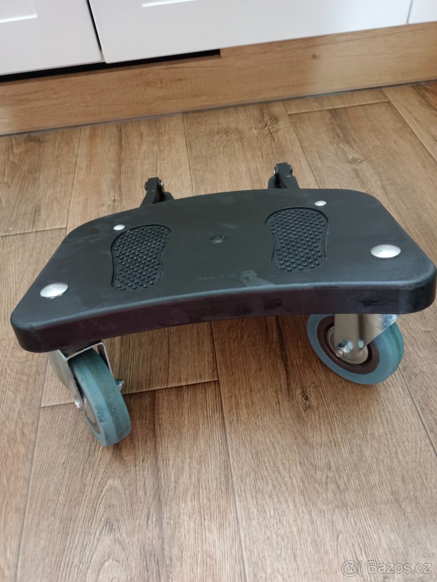 Stupátko (skate) ke kočárku