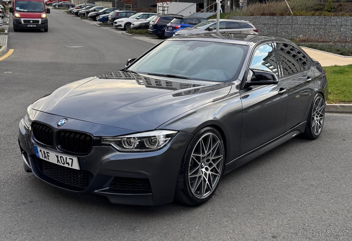 BMW 335i F30 MANUAL STŘESNÍ OKNO, NOVÁ STK, HEZKÝ STAV