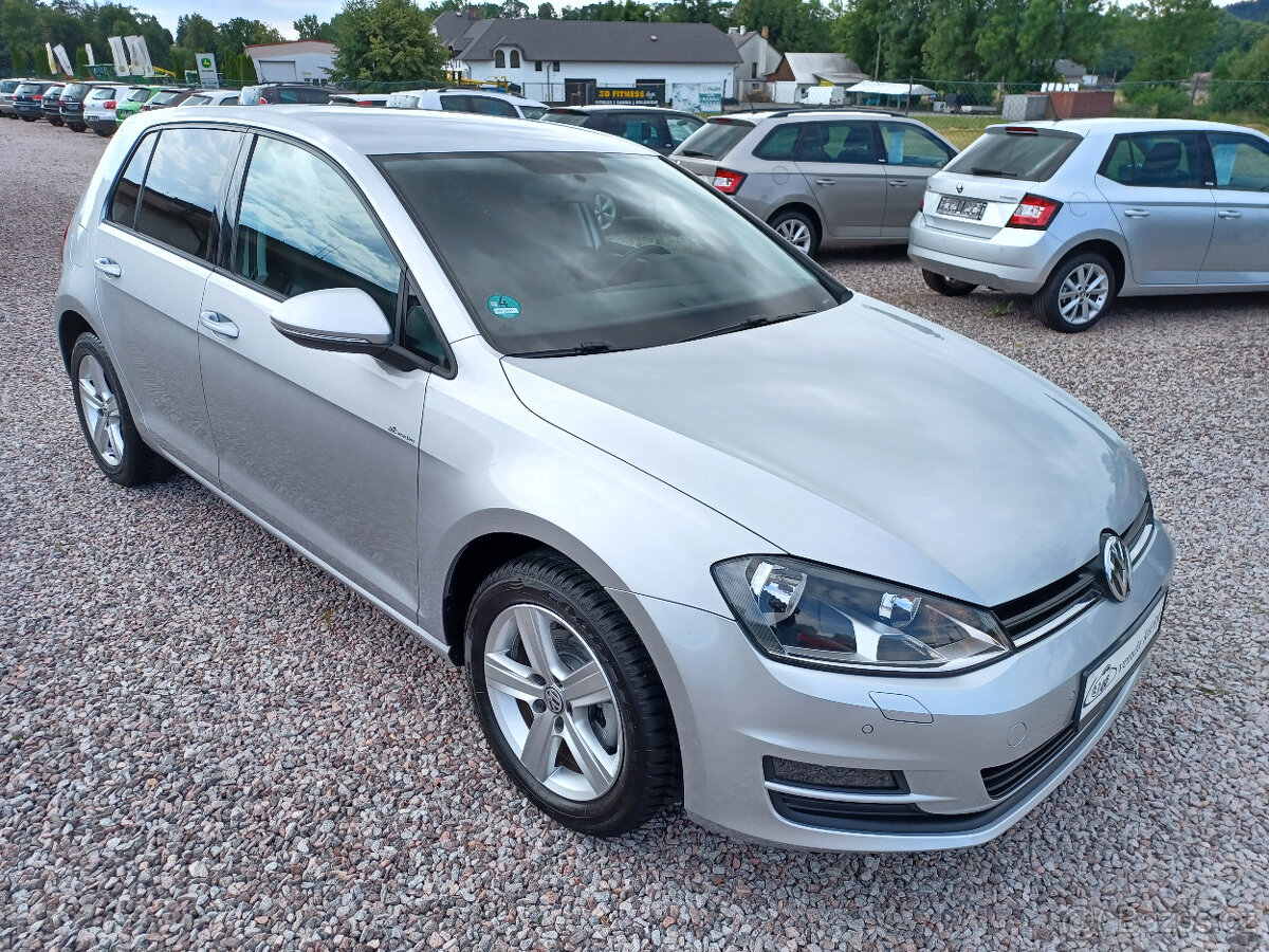 VW Golf 7 1,2TSi Comfortline,alu,vyhřsed,NAVI,serviska VW,