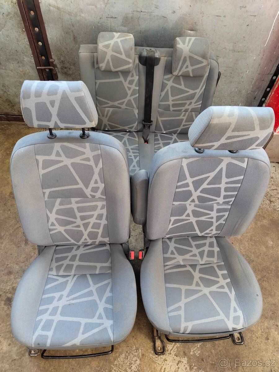 Přední sedačky Connect Transit / Tourneo 02-13