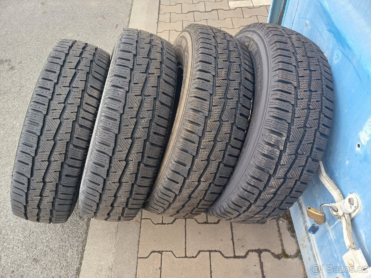 Pneu Michelin Agilis 225/75R16C