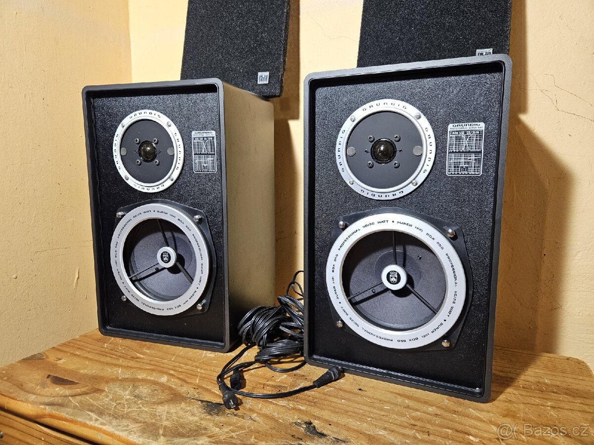 GRUNDIG Super HiFi box 550. Repro