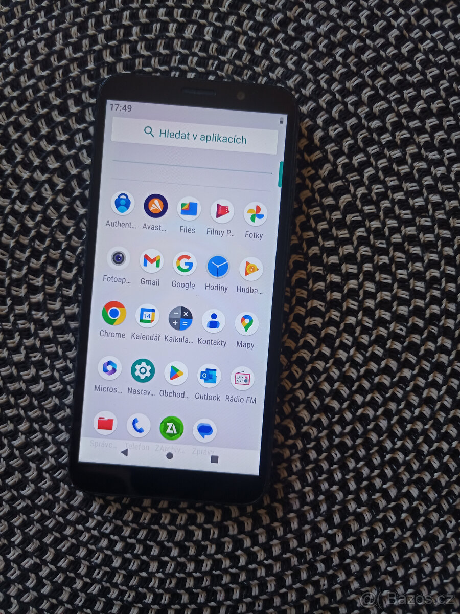Motorola E6 play