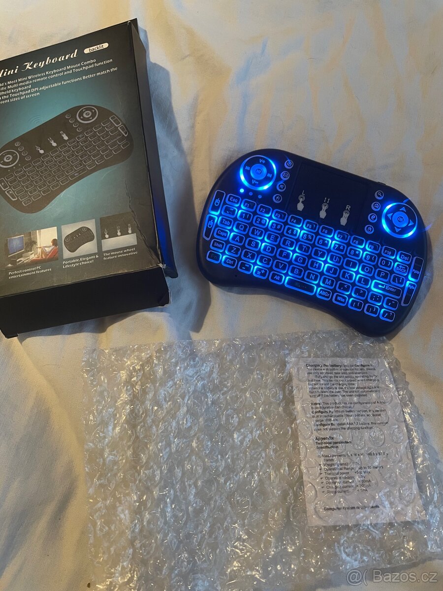 Bezdrátová podsvícená mini klávesnice s touchpadem TV BOX